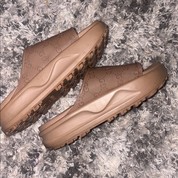 Gucci Rubber platform clogs Size 9 - Picture 10 of 15